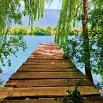 Mostarsko Jezero Villa *