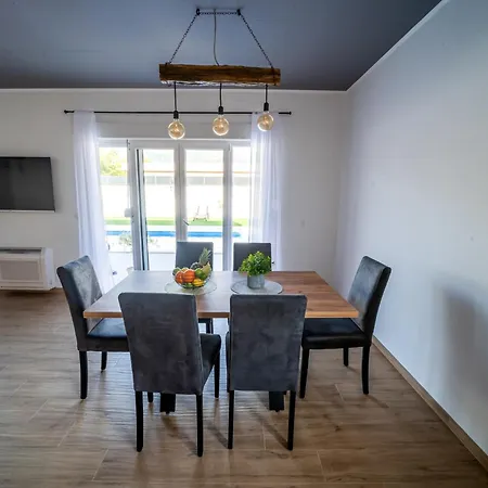 Villa Mostarsko Jezero