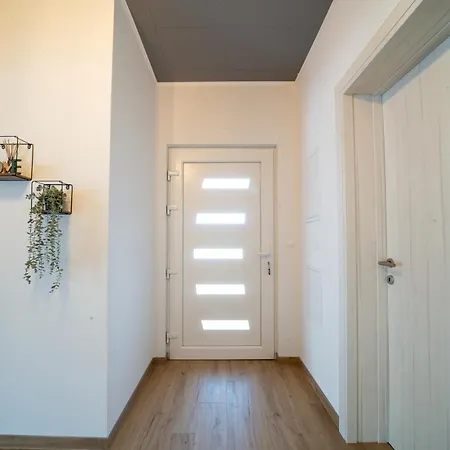 Mostarsko Jezero Villa *