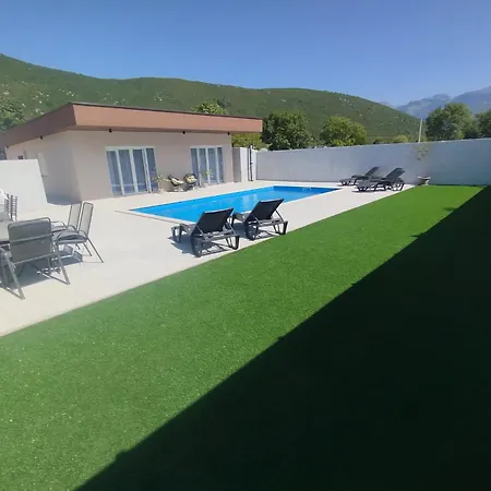 Villa Mostarsko Jezero *