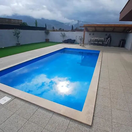 Villa Mostarsko Jezero *