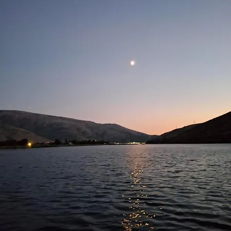 Mostarsko Jezero Βίλα