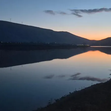 Βίλα Mostarsko Jezero