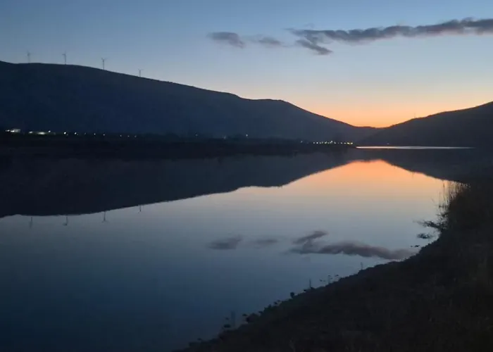 ヴィラ Mostarsko Jezero